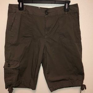 St. John’s Bay Ladies Bermuda Shorts. Size 10